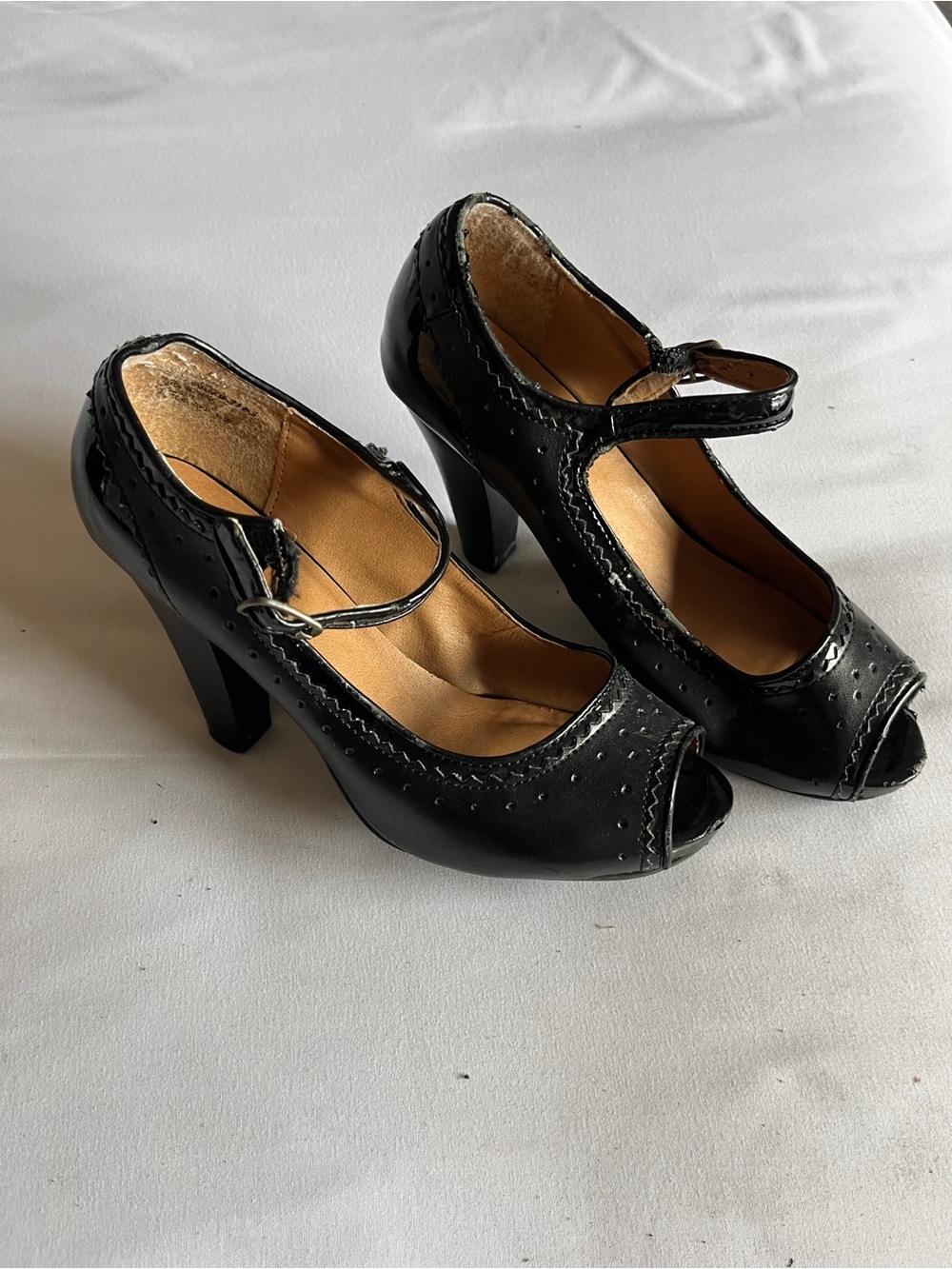 Mossimo Black Mary Jane Peep Toe Heels Buckle Strap Size 6.5